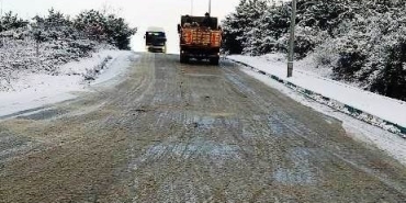 dilovasinda-yollar-buza-karsi-tuzlaniyor-ZP33JgRF.jpg