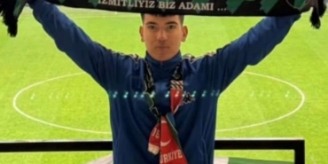dualar-tribunden-dusen-genc-futbolcu-icin-RE3vXx5c.jpg