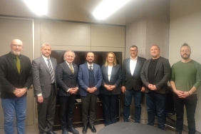 ibb-ve-izmit-belediyesi-arasinda-kultur-ve-sanatta-is-birligi-icin-guclu-adimlar-xtE2CeWO.jpg