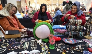istihdamin-kapilari-ko-mek-ile-aralaniyor-sAV7Ogye.jpg