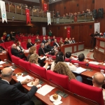 izmit-belediye-meclisi-6-subat-depremlerinde-hayatini-kaybedenleri-andi-AkqPrfkz.jpg