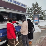 izmit-belediyesi-askeri-ogrenci-sinavina-giren-gencleri-ve-ailelerini-yalniz-birakmadi-wvyggByJ.jpg