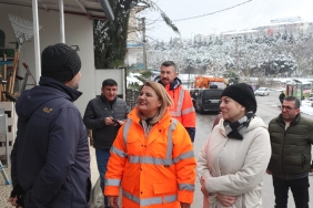 izmit-belediyesi-karla-mucadelede-esnaftan-tam-not-aldi-RR684alf.jpeg