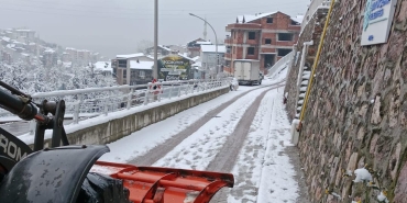 izmit-belediyesi-karla-mucadelede-seferberlik-baslatti-wNlg2eYn.jpg
