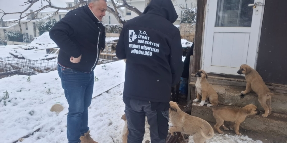 İzmit Belediyesinden soğuk günlerde sıcak destek