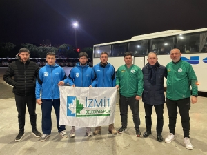 izmit-belediyespor-gures-takimi-turkiye-sampiyonasi-icin-sivasta-JZ6AUOsw.jpeg