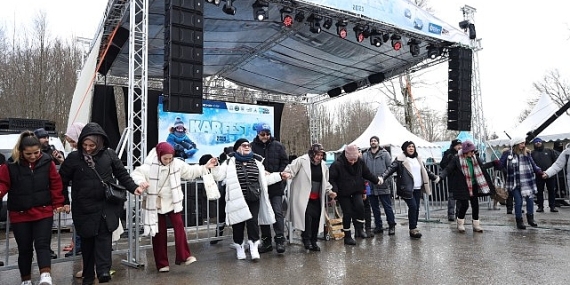 Kar üstünde horon şov