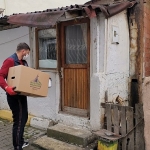 kartepe-belediyesi-ihtiyac-sahiplerinin-yanindayiz-tE1lgpda.jpg