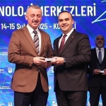 kocaeli-buyuksehire-en-iyi-bilim-sahnesi-odulu-FehzCxQG.jpg