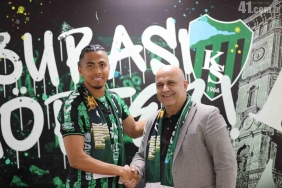 kocaelispor-rigoberto-rivas-ile-sozlesme-imzaladi-1-qBrnBlkw.jpg