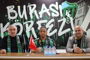 kocaelispor-rigoberto-rivas-ile-sozlesme-imzaladi-uZD28zmi.jpg