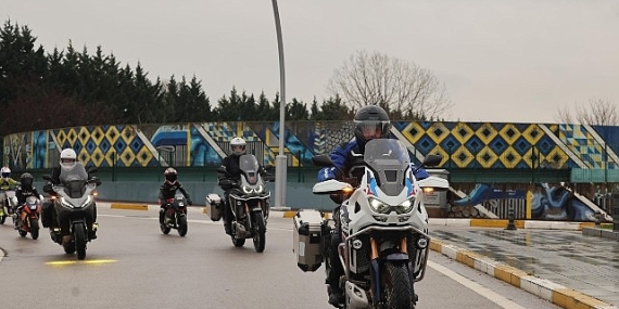 Motosiklet Çalıştayı’na Büyükakın sürprizi!