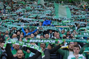 profesyonel-liglerde-en-cok-seyircisi-olan-ikinci-takim-bursaspor-oldu-8FvH51Qe.jpg