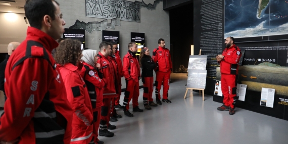 SAR, üyelerine 17 Ağustos Deprem Anma ve Farkındalık Müzesini tanıttı