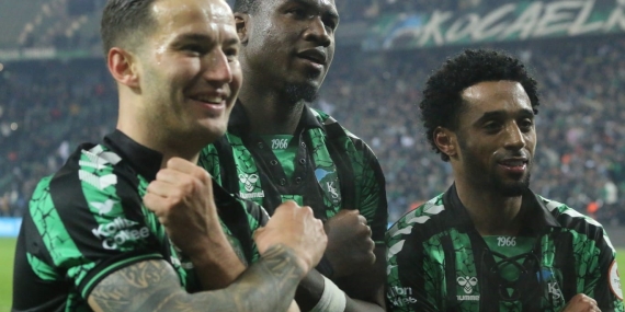 Manisa FK 0-2 Kocaelispor