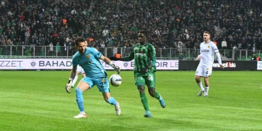 trendyol-1-lig-sakaryaspor-2-mke-ankaragucu-2-JtBipgMa.jpg
