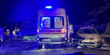 yolcularla-dolu-ozel-halk-otobusu-ile-kar-kureme-araci-carpisti-56bxStDL.jpg