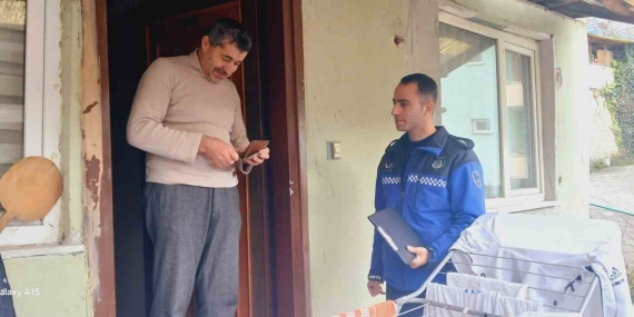 Zabıta ekipleri kayıp cüzdanı sahibine ulaştırdı