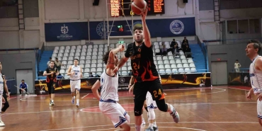TÜRKİYE BASKETBOL 2. LİGİ PLAY-OFF: KOCAELİ BŞB KAĞITSPOR: 56 - ESKİŞEHİR BİREY KOLEJİ: 58