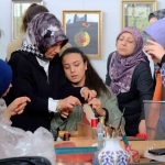 ÇOCUKLAR VE AİLELERİ SÜSLEME ATÖLYELERİNDE KÜLTÜR MİRASI İLE TANIŞTI