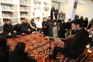 asik-veysel-olumunun-52-yil-donumunde-turkuleri-ile-anildi-7KcvLJs8.jpg