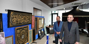 basiskelede-kutsal-emanetler-sergisi-ziyarete-acildi-ZXfPz2kc.jpg