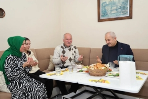 baskan-buyukgoz-hemsehrilerinin-hanelerine-konuk-oluyor-mKME9D2J.jpg