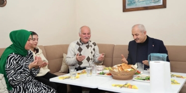 baskan-buyukgoz-hemsehrilerinin-hanelerine-konuk-oluyor-mKME9D2J.jpg