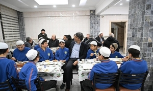 baskan-kocaman-kuran-kursu-ogrencileriyle-iftar-yapti-ZRN9h2pm.jpg