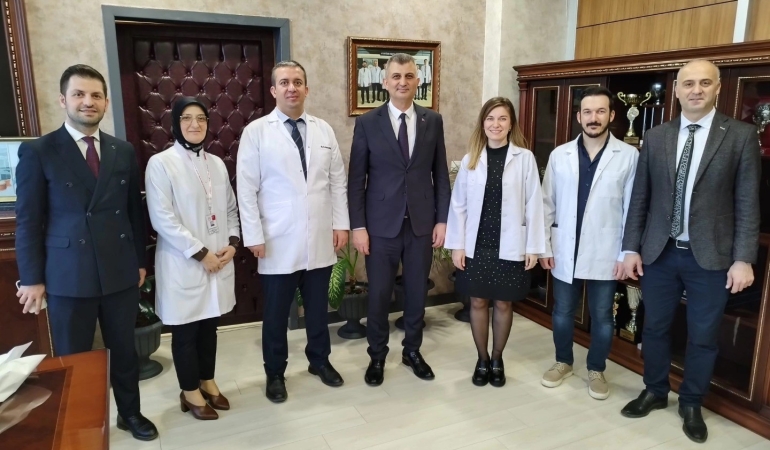 baskan-sezer-saglik-calisanlarinin-tip-bayramini-kutladi-Ej96t7yM.jpg