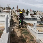 bayram-oncesinde-mezarliklarda-temizlik-calismasi-23OGPcfZ.jpg