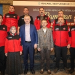 buyukakin-afet-gonulluleriyle-iftar-yapti-qDfknGyh.jpg