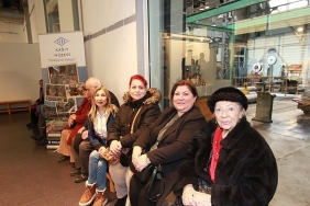 buyuksehirden-yaslilar-haftasina-ozel-sergi-zQBmyxdB.jpg