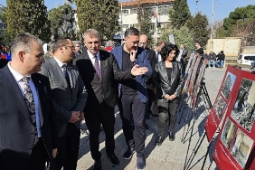 deprem-haftasinda-golcukte-anlamli-sergi-ZqWz1lUK.jpg