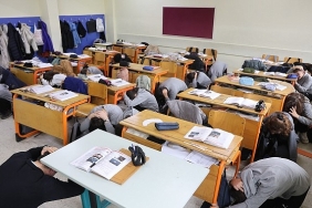 deprem-haftasinda-ogrenciler-olasi-afetlere-karsi-deneyim-kazandi-buyuksehir-ogrencilere-afet-bilinci-asiliyor-tri2OMYN.jpg