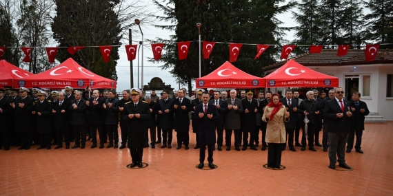 Eller şehitler için semaya açıldı