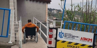 evine-girip-cikmakta-zorluk-yasayan-engelli-vatandas-icin-rampa-yapildi-9B7JUqfr.jpg