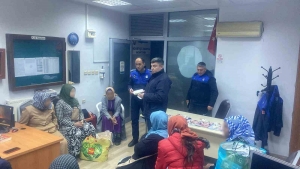 gemlik-zabita-ekipleri-dilencilere-goz-actirmiyor-zNtALmR7.jpg