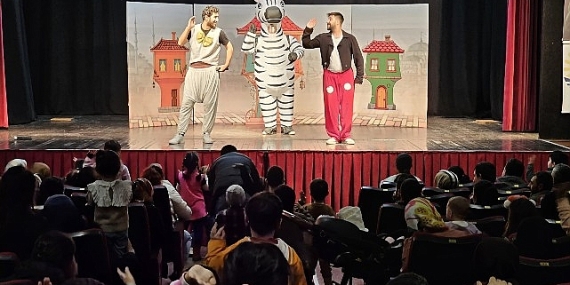 Gölcük Belediyesi tarafından geleneksel hale getirilen Ramazan Ayı Çocuk Şenliği, çocuklara eğlence dolu anlar yaşatıyor.