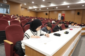 hadis-ezberleme-yarismasinda-ogrenciler-kiyasiya-mucadele-etti-UH4jAntv.jpg