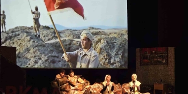 istiklal-marsi-ve-mehmet-akif-golcukte-tiyatro-sahnesine-tasindi-luWDuUYg.jpg