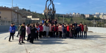 izmit-belediyesinden-deprem-haftasinda-farkindalik-etkinligi-nchkgrOv.jpg