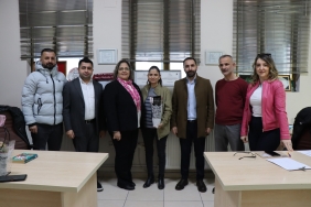 izmit-belediyesinden-kadin-muhtarlara-8-mart-ziyareti-2RjUZD4c.jpg