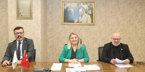 İzmit Belediyesinden kenti geleceğe taşıyacak adımlar için değerlendirme toplantısı