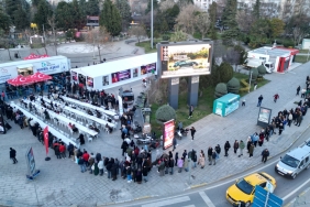 izmit-belediyesinin-mobil-asevi-bu-sene-de-iftarda-vatandaslari-bulusturdu-7fWYPgl3.jpg