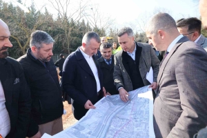 izmit-bir-uctan-diger-uca-demir-agla-baglaniyor-Uc4LilJr.jpg
