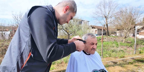 Kartepe’de büyükler bayrama hazır
