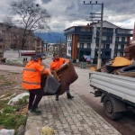 korfezde-kati-ve-hacimli-atiklar-toplaniyor-mCeYi6ba.jpg