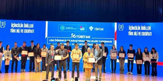 Lise öğrencilerinden büyük başarı