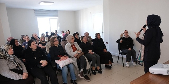 Mutlu Şehir Okulları’nda ebeveyn tutumları konuşuldu